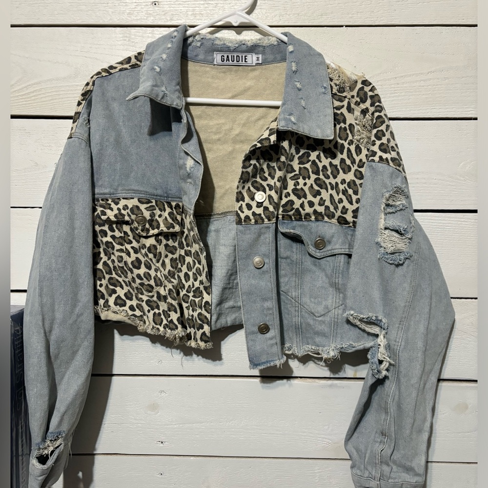 Gaudie size M crop jacket